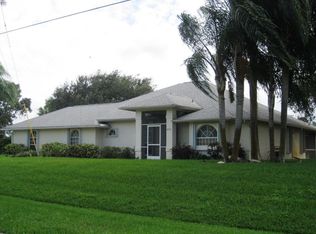 392 SW Carter Ave, Port Saint Lucie, FL 34983