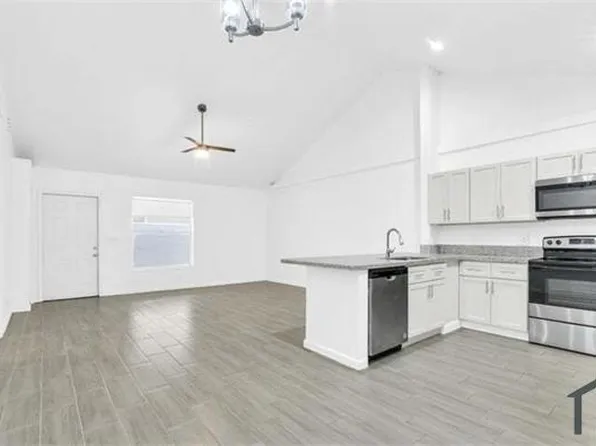 13737 Yarmouth Dr, Wellington, FL 33414