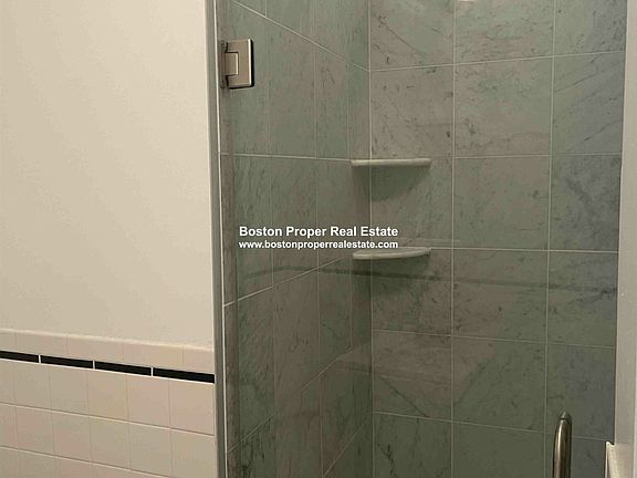 379 Commonwealth Ave. #8 Boston - Kenmore Unit Photo 5