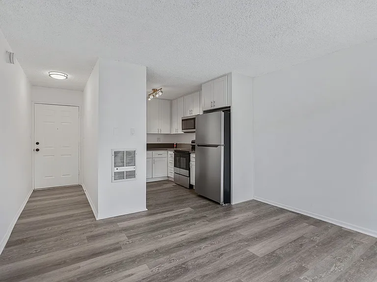 THE COLONY AT DRONFIELD (Mountain View Manor) — Photo 31