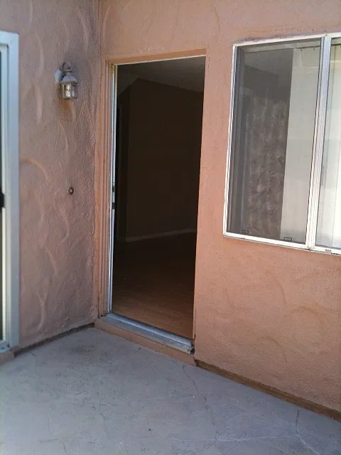 2 bed, 700 sqft, $2,295 — Photo 3