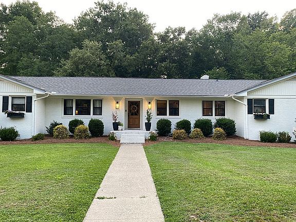 4th image of 2020 Fern Dr