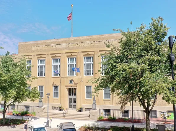City Hall Apartments