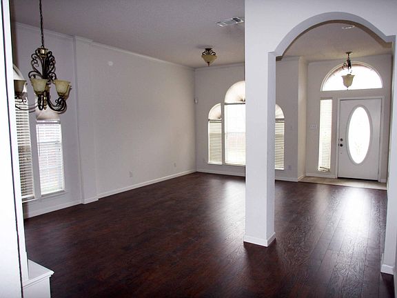 4th image of 2301 Fairlands Dr
