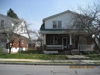 407 Raymond St photo 1