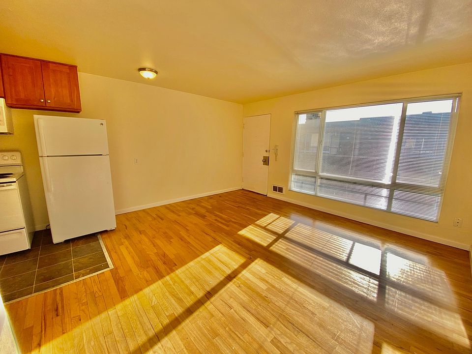 1st image of 1300 E Denny Way APT 106