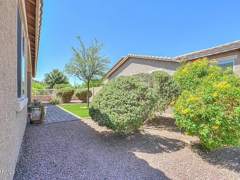 19732 N Flamingo Rd — Photo 48