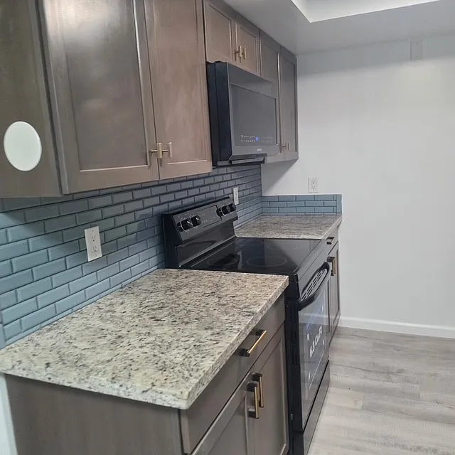 2 bed, 950 sqft, $2,600 — Photo 2