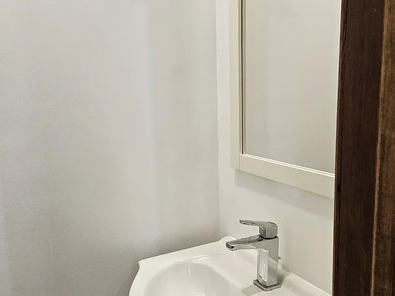 1st floor: powder room vanity