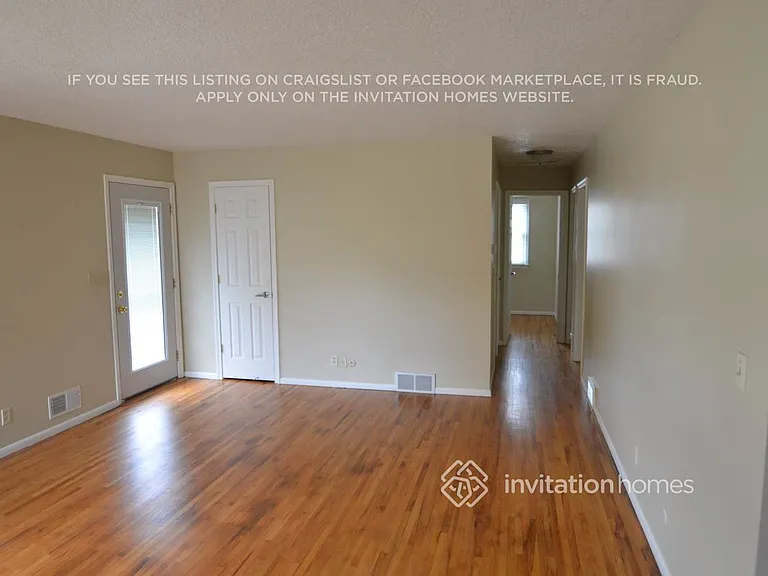 1874 7th St — Photo 2