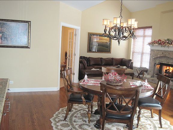 3rd image of 11910 S Holly Ct