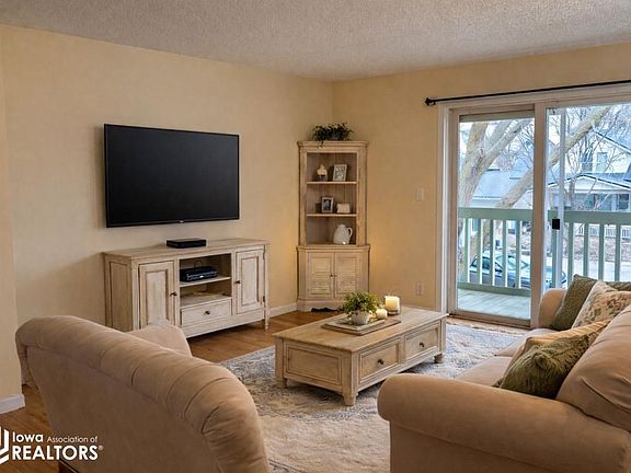 3rd image of 105 N 5th St APT 201