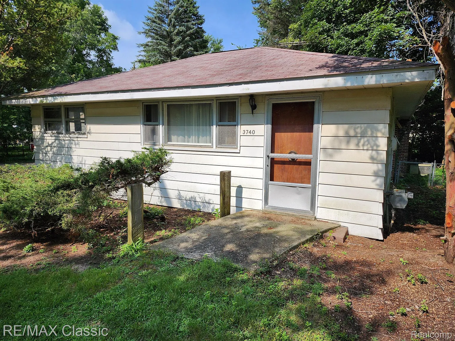 3740 Shady Beach Blvd photo 1