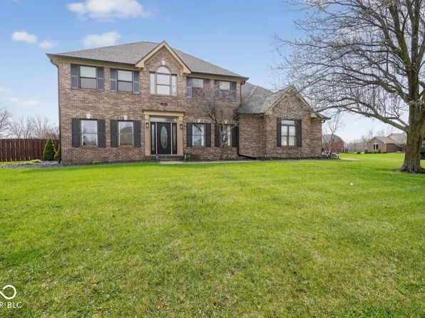 6177 W Broken Arrow Ct, New Palestine, IN 46163