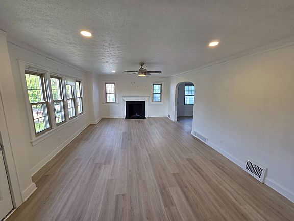 5th image of 17424 Winslow Rd #Up