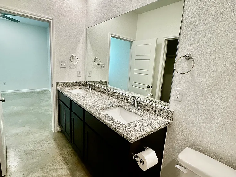 3807 Sugar Hackberry Trl #B — Photo 20