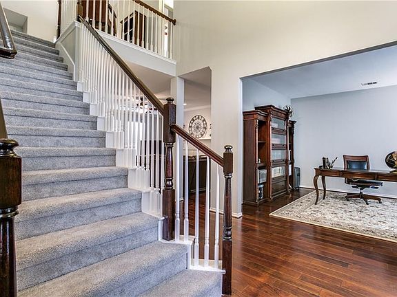 4th image of 9228 Cornerstone Dr