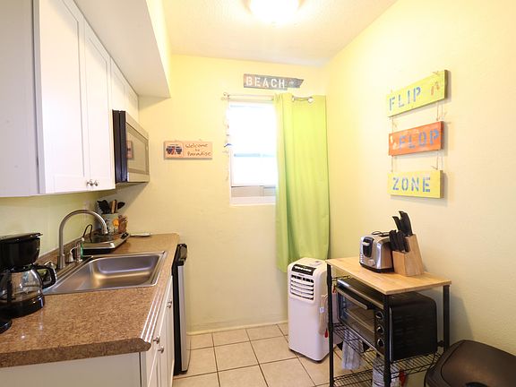4th image of 219 S Atlantic Ave #106