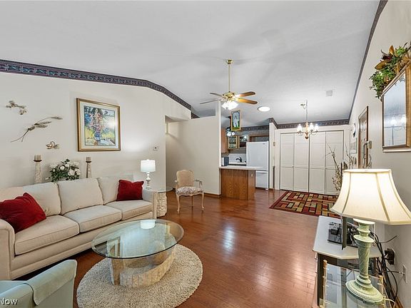 3rd image of 2712 Shakespeare Ln