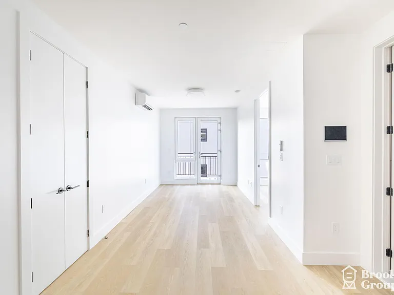 3308 Glenwood Rd #21 — Photo 2