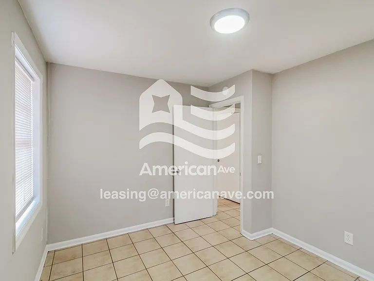 22470_013_wm_-_bedroom_13622023.jpg