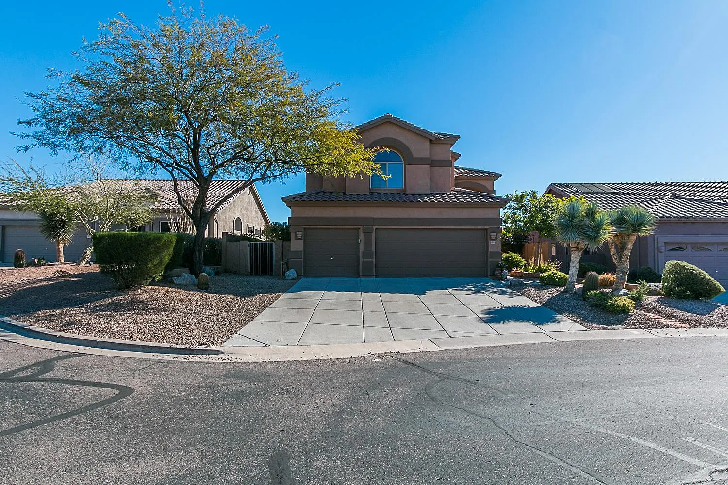 4 bed, 2451 sqft, $3,899 — Photo 1