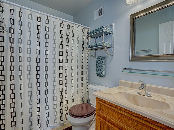 4th image of 4620 Dyer Ct