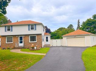 320 Hartsdale Rd, Rochester, NY 14622