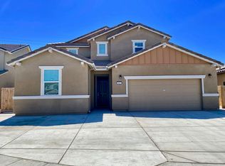 7027 N Shiraz Ave, Fresno, CA 93722