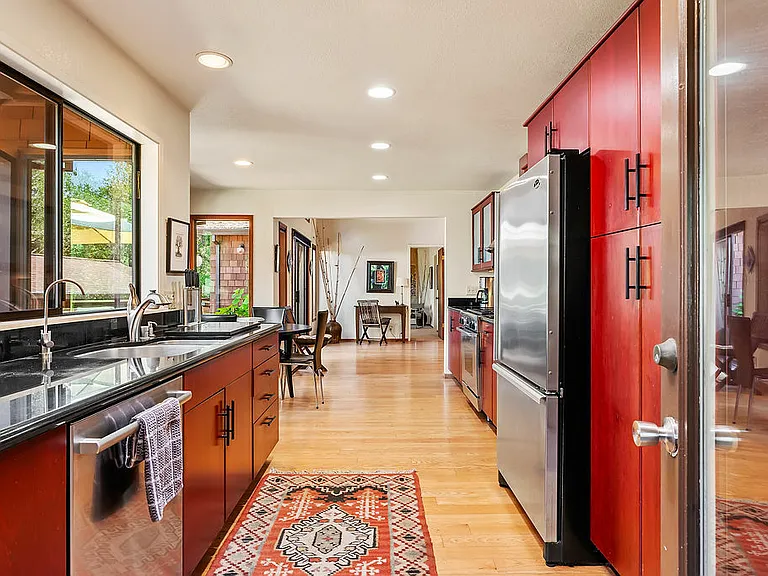 2350 Mill Creek Ln — Photo 3