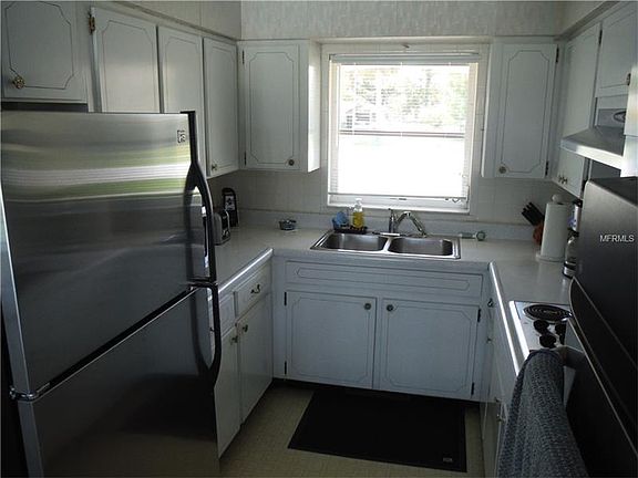 4th image of 2255 Beacon Dr