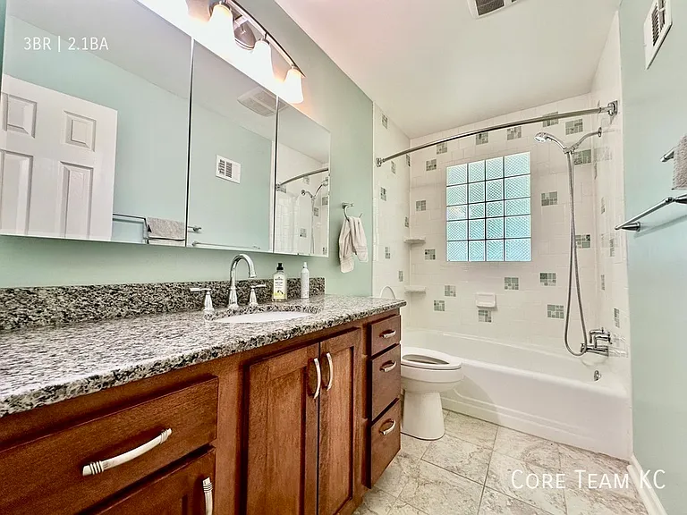 2308 W 104th St — Photo 19