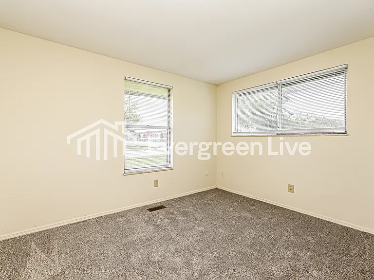 7398 Calmcrest Ct — Photo 11