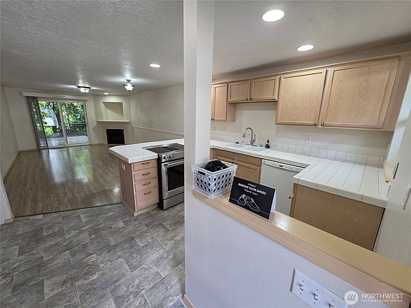 4th image of 4000 NE 109th Avenue #175