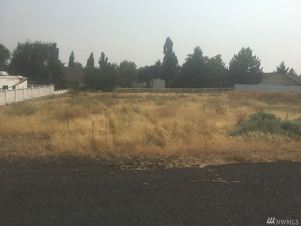 1st image of 19755 Fairway Dr NW
