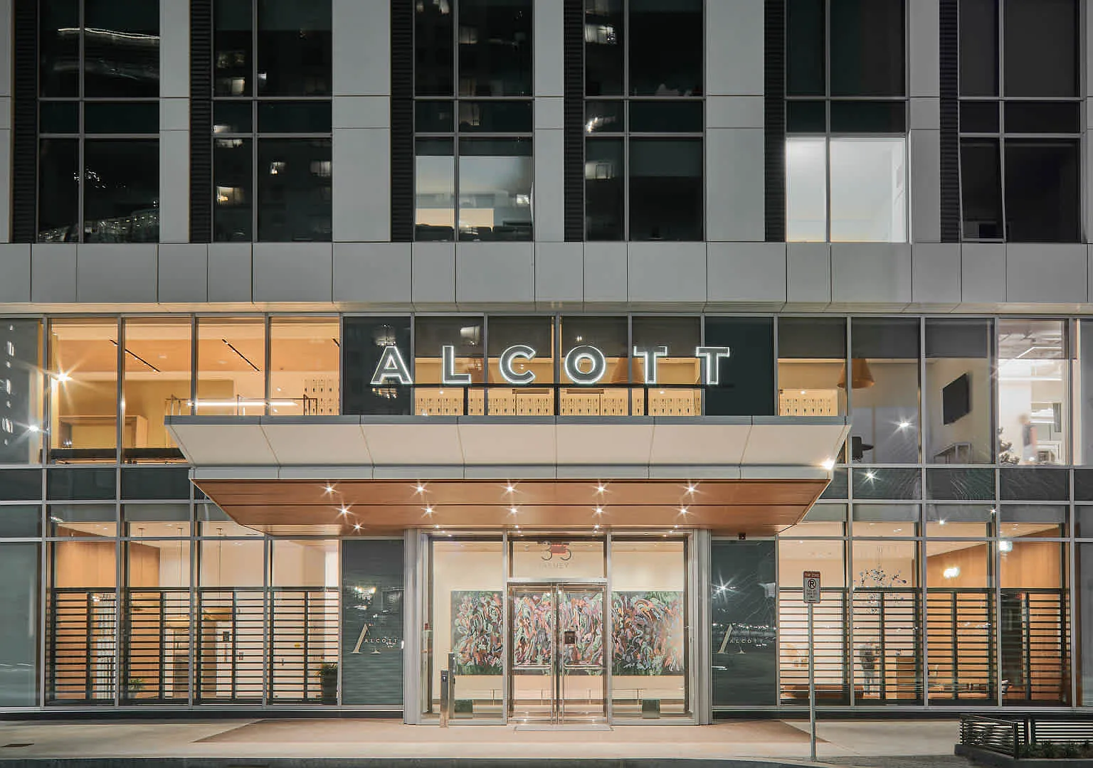 Alcott — Photo 3