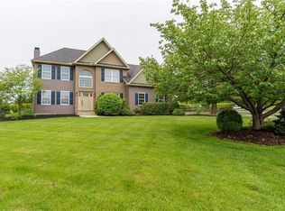 2357 Niagra Ln, Macungie, PA 18062