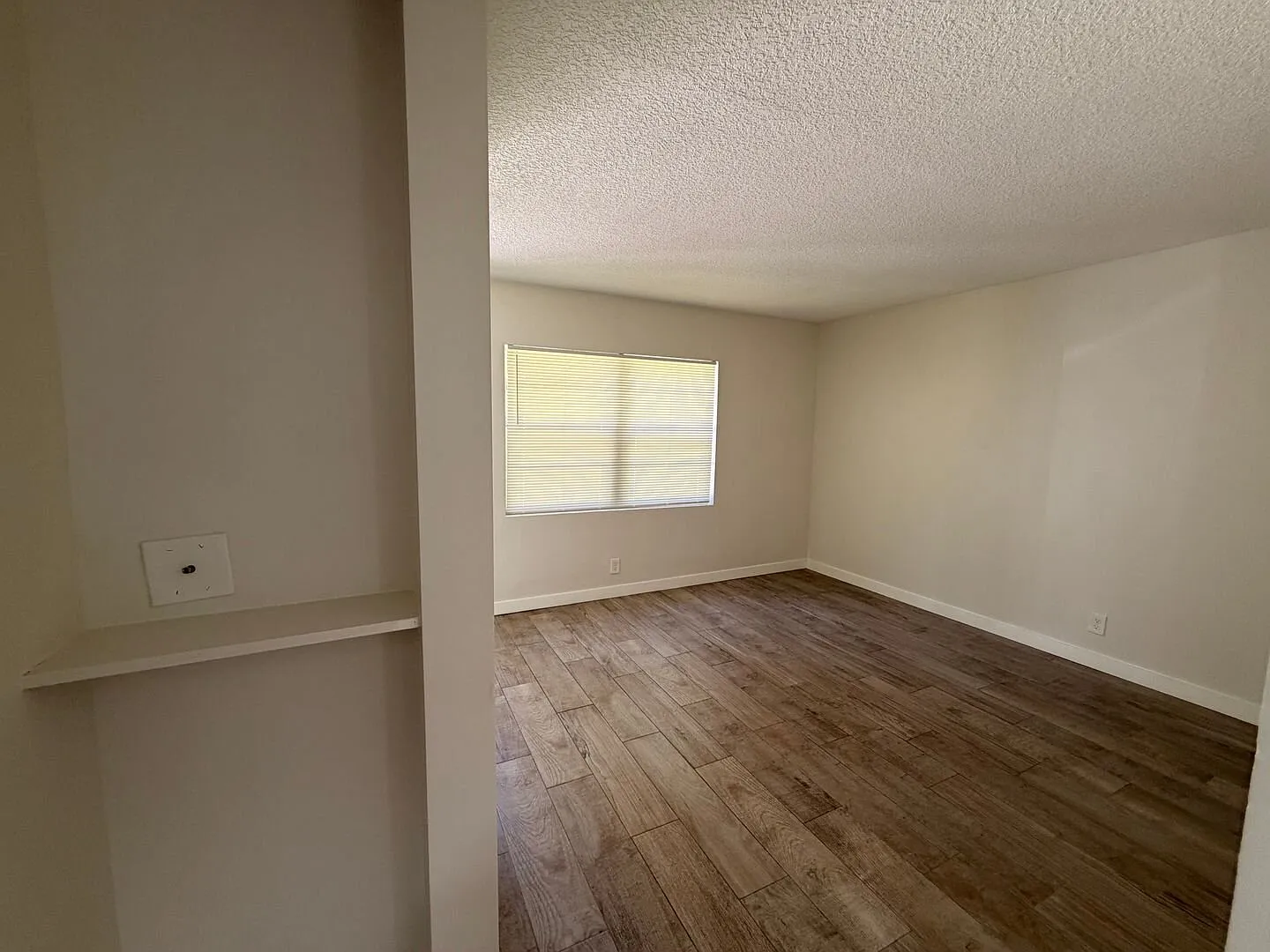 2/1 Atlantic Beach Duplex For Rent! Lawn Included! — Photo 4