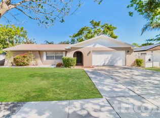 2290 Colonial Dr, Dunedin, FL 34698