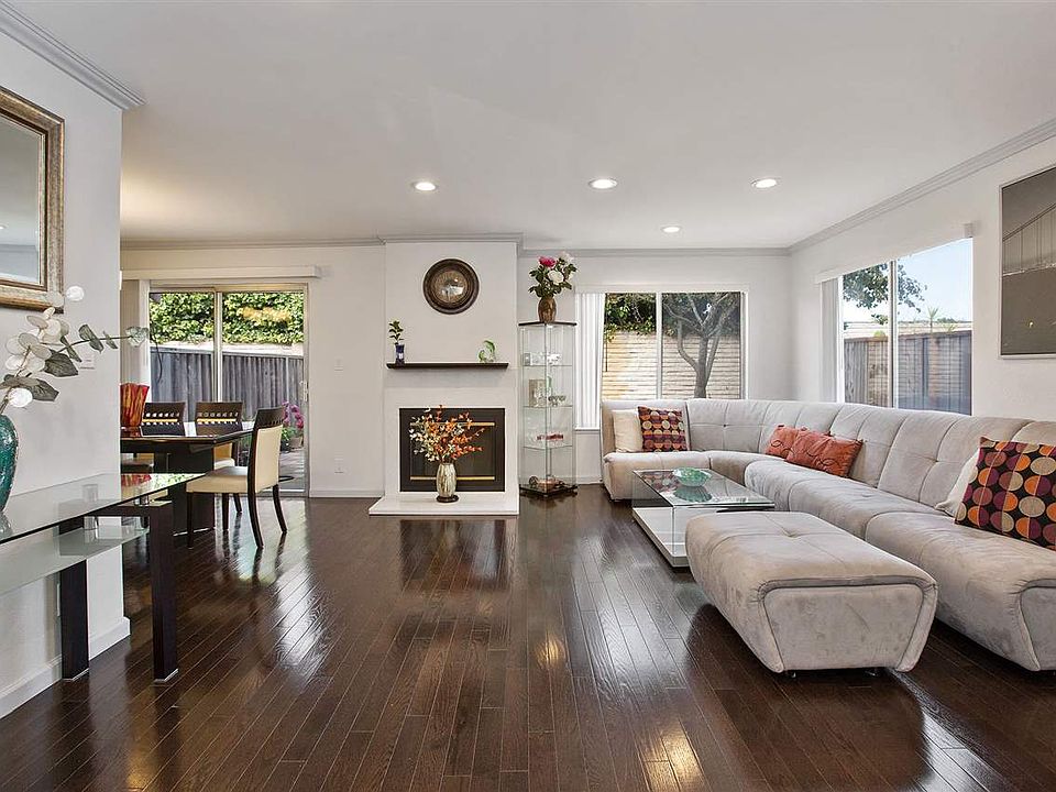 1st image of 142 Bayview Cir