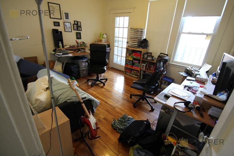 2nd image of 1630 Comm Ave APT 18