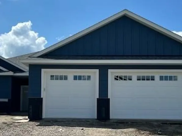 142 Eau Claire Ave SE, Hutchinson, MN 55350