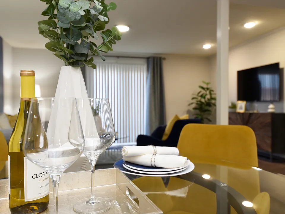 Dining area decor