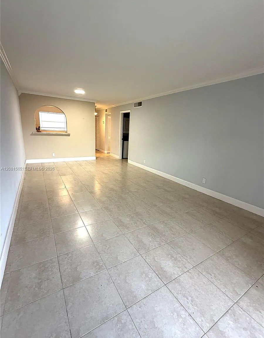 Omega Condo No 10 — Photo 4