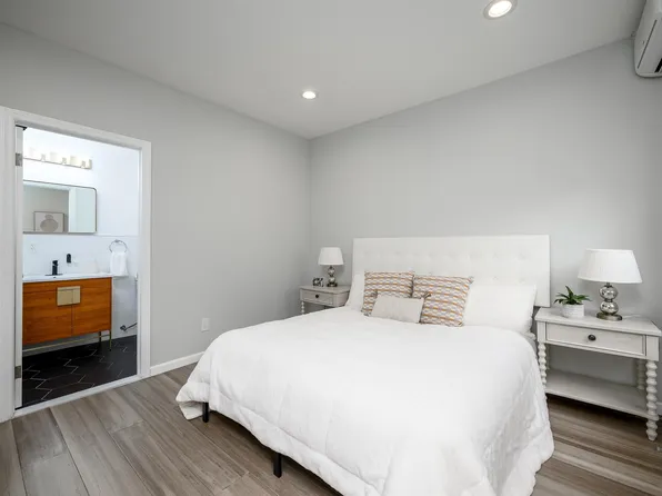 70 Bowers Street image 11 of 23