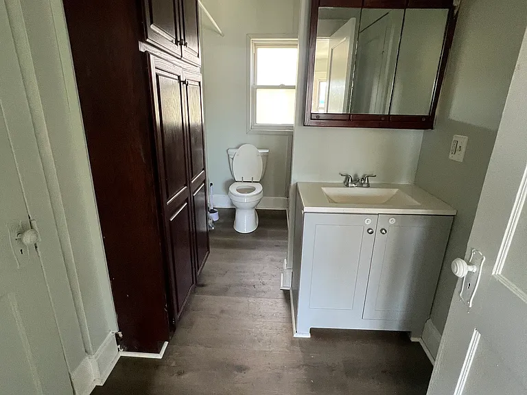 4 Jarvis St #1 — Photo 3