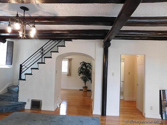5th image of 2915 Pioneer Ave