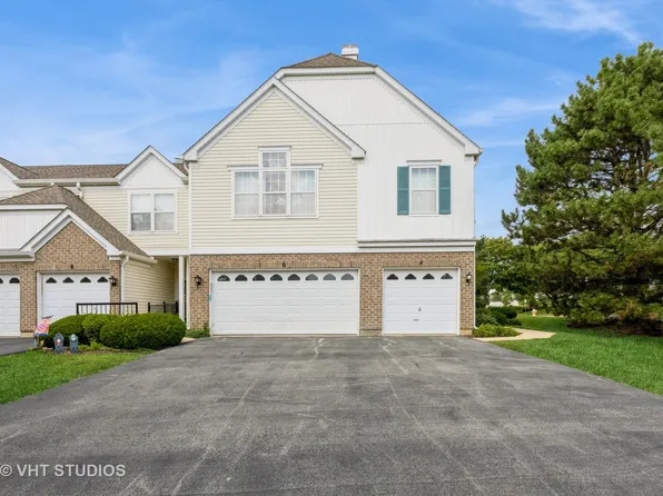 4 Arboretum Dr, Lombard, IL 60148