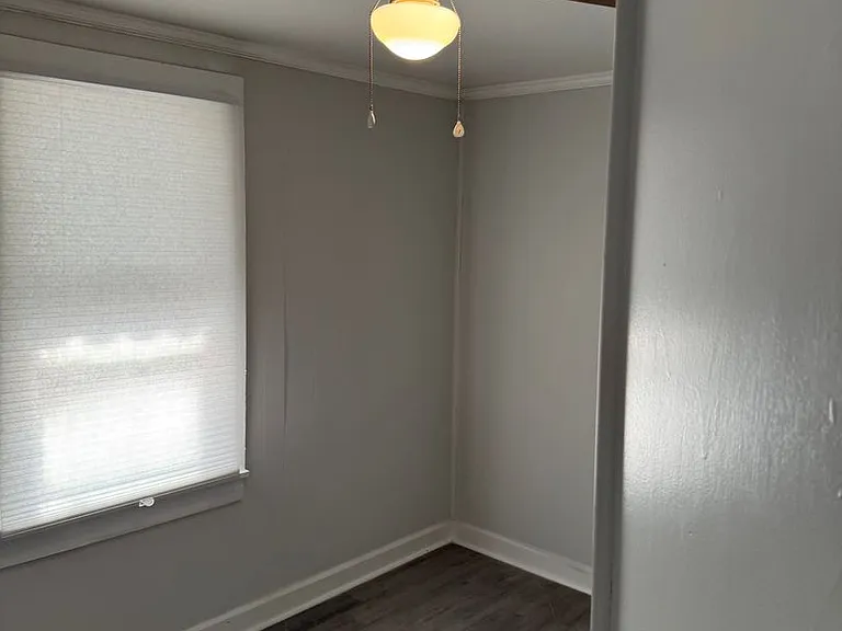 1307 Fisher St — Photo 9