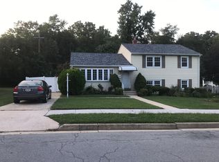 16 Ridgefield Rd, Lutherville Timonium, MD 21093